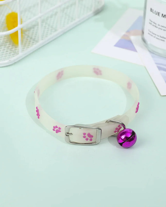 Luminous Cat Necklace with glowing silicone, reflective design, and small bell for cats and small dogs.