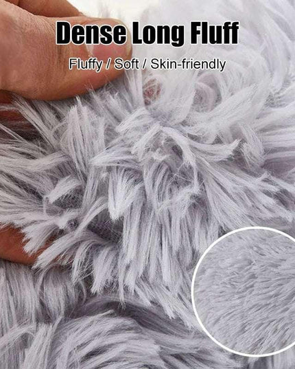 Dense long fluff bed fabric demonstrating softness and skin-friendly texture for comfort, part of 40-100cm fluffy beds for pets.